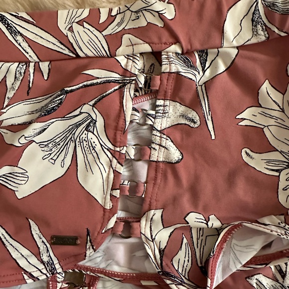 Roxy Lily Aloha Print Bikini Swim Shorts- Size L - Picture 2 of 2